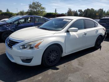  Salvage Nissan Altima