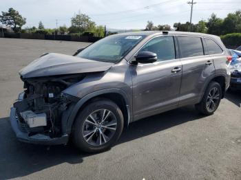  Salvage Toyota Highlander