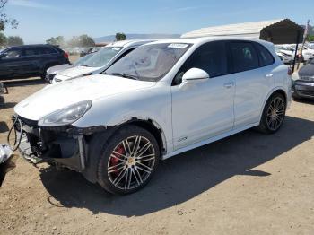  Salvage Porsche Cayenne