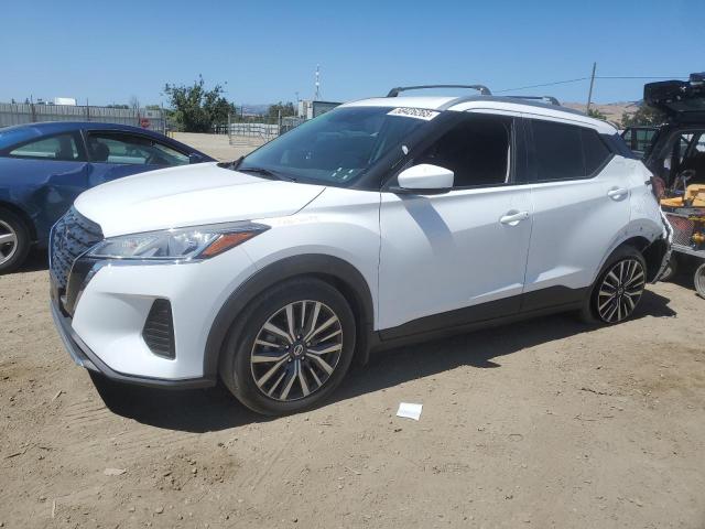  Salvage Nissan Kicks