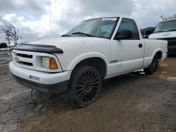  Salvage Chevrolet S-10