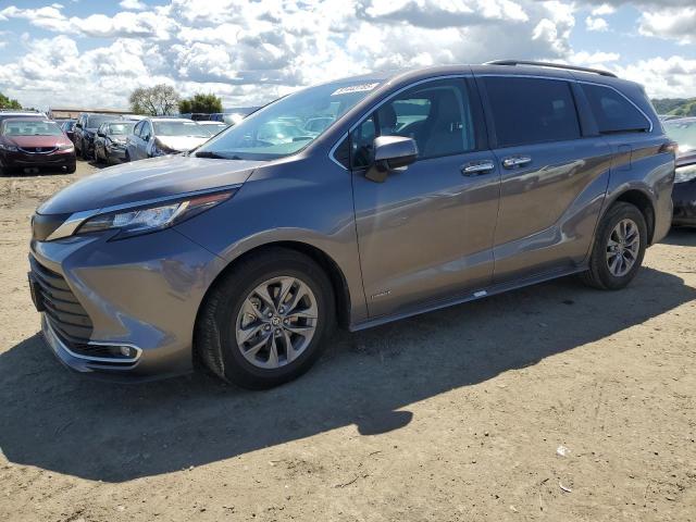  Salvage Toyota Sienna