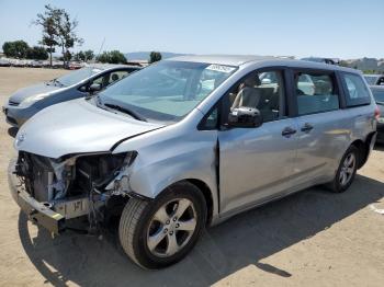  Salvage Toyota Sienna
