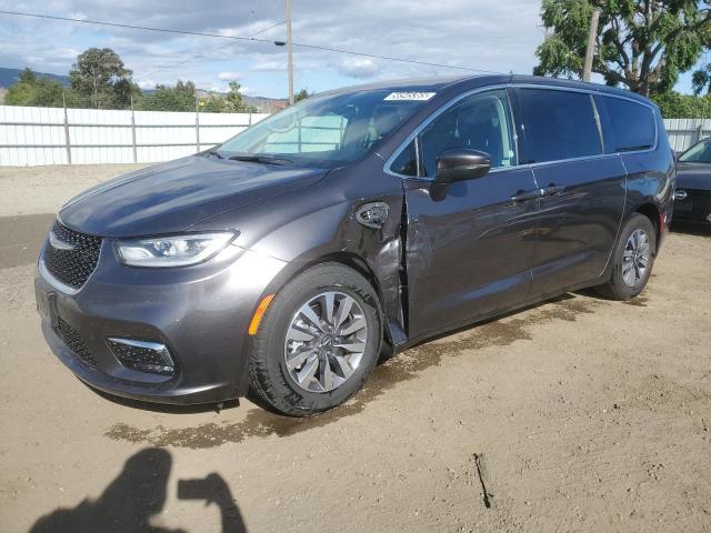  Salvage Chrysler Pacifica