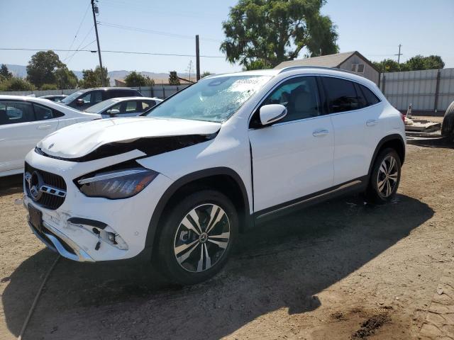  Salvage Mercedes-Benz GLA