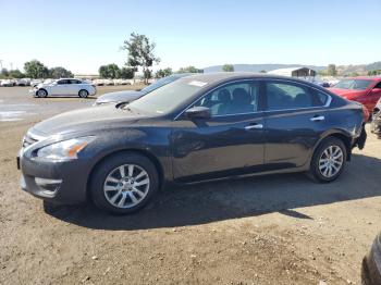  Salvage Nissan Altima