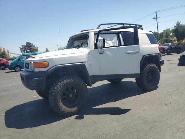  Salvage Toyota FJ Cruiser