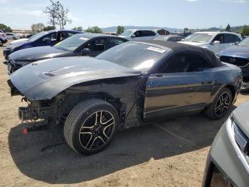  Salvage Ford Mustang