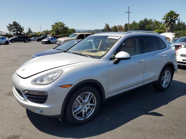  Salvage Porsche Cayenne