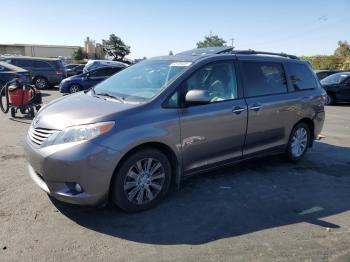  Salvage Toyota Sienna