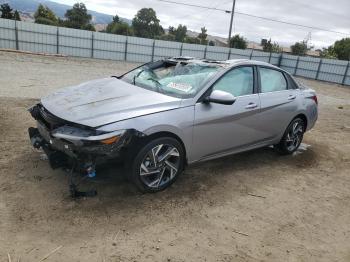  Salvage Hyundai ELANTRA