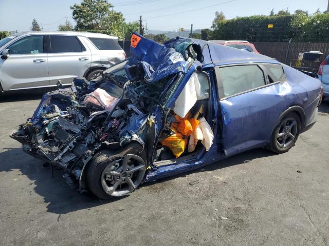  Salvage Kia K4 Lx