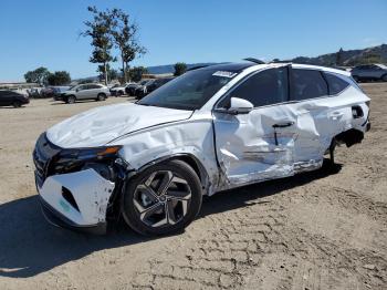  Salvage Hyundai TUCSON