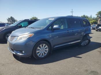  Salvage Toyota Sienna