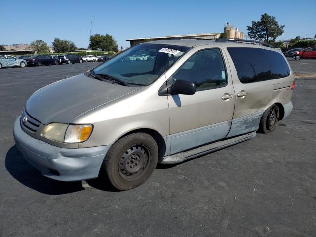  Salvage Toyota Sienna