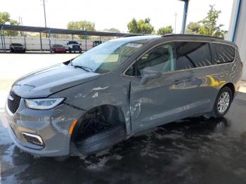  Salvage Chrysler Pacifica