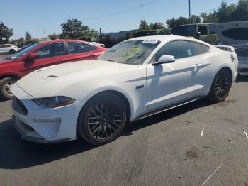  Salvage Ford Mustang