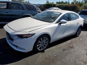  Salvage Mazda 3