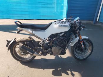  Salvage Husqvarna Vitpilen 4