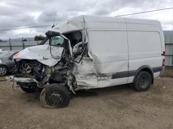  Salvage Mercedes-Benz Sprinter