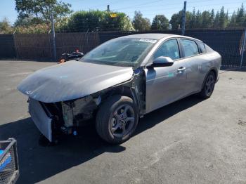  Salvage Kia K4 Lx