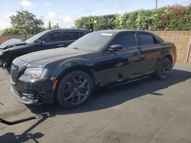  Salvage Chrysler 300