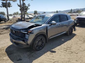  Salvage Nissan Kicks