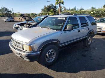  Salvage Chevrolet Blazer