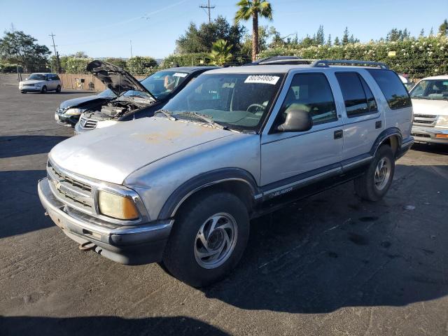  Salvage Chevrolet Blazer