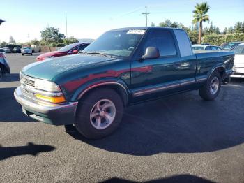  Salvage Chevrolet S-10