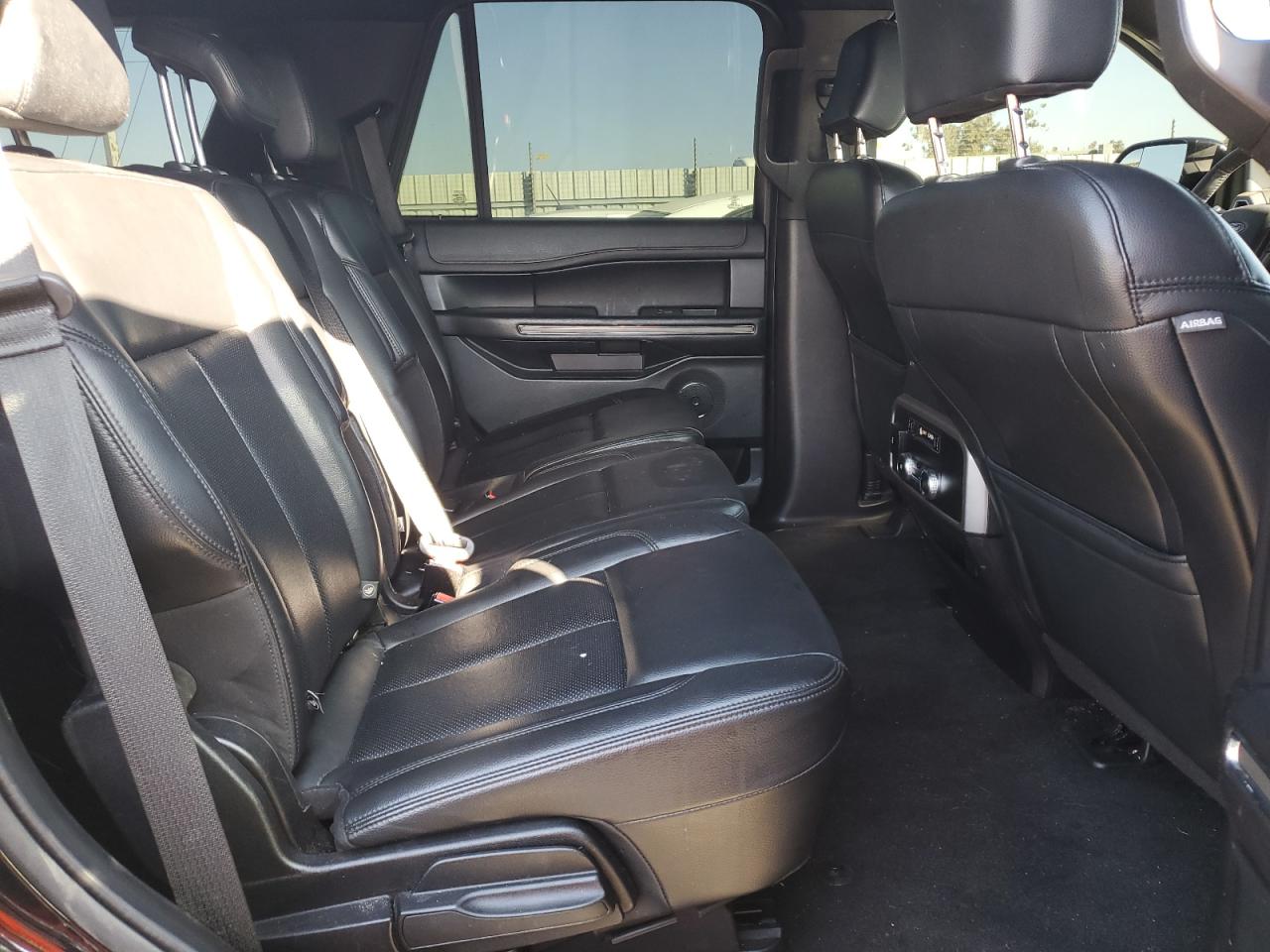 Ford Expedition Xlt Image 11