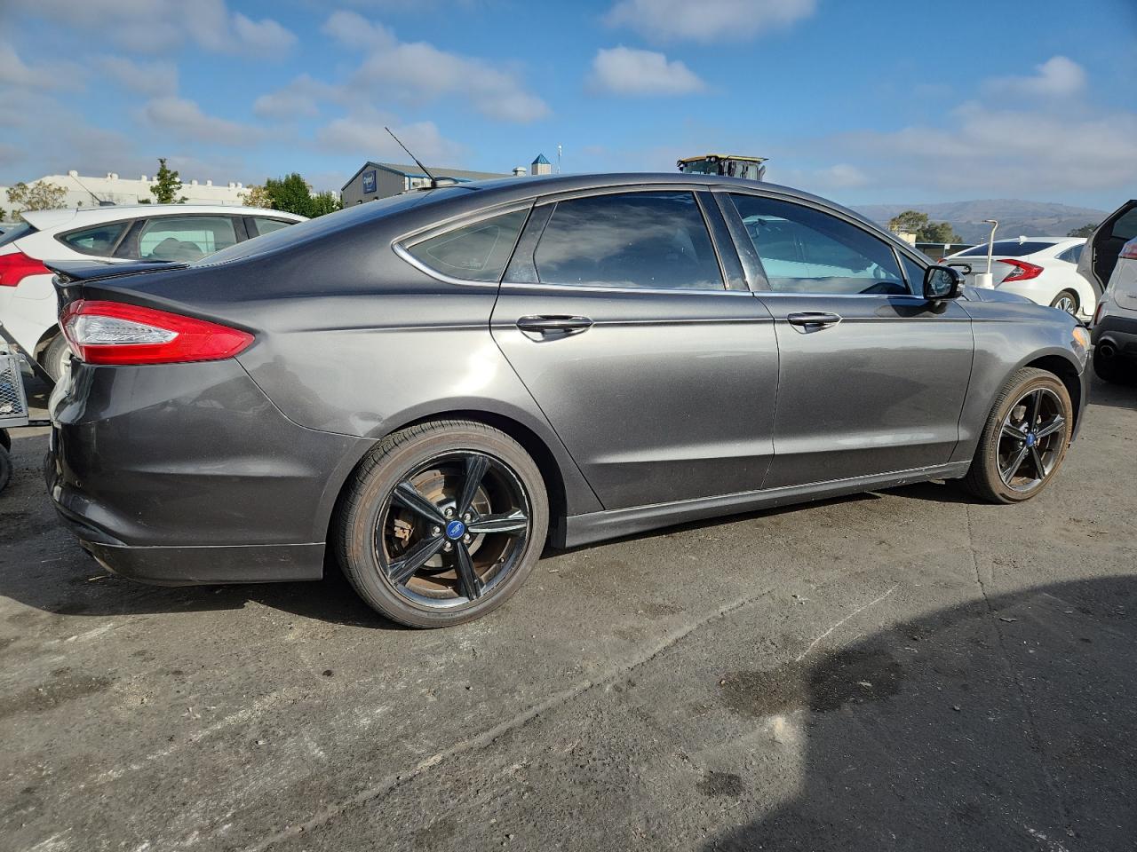 Ford Fusion Se Image 6