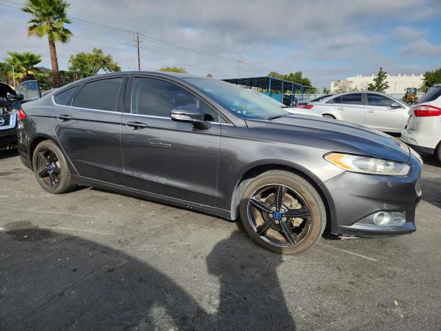 Ford Fusion Se Image 4
