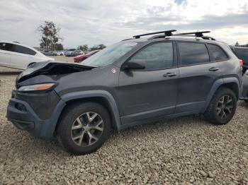  Salvage Jeep Cherokee