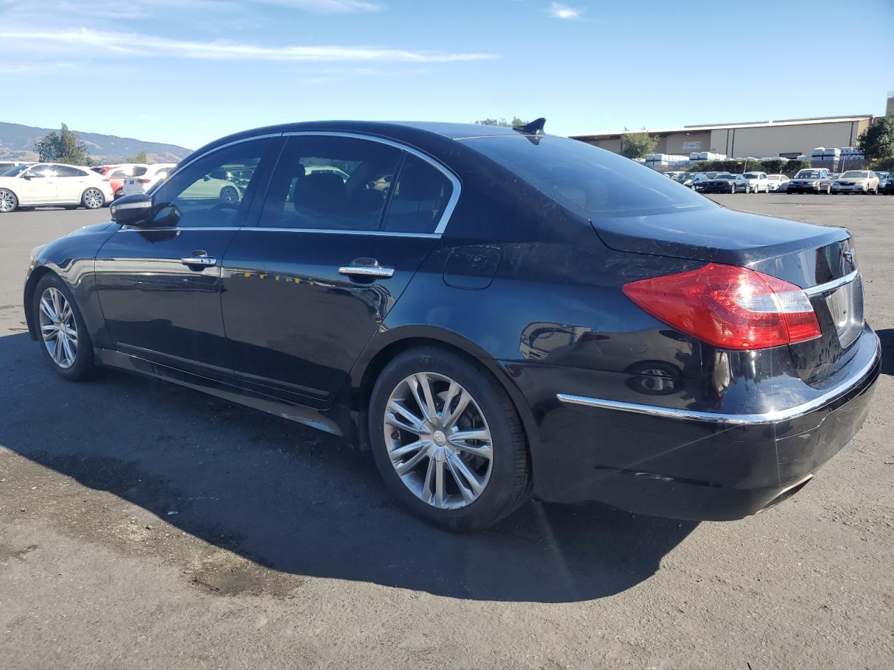 Hyundai Genesis 3.8l Image 12