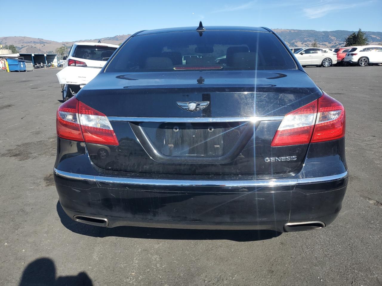 Hyundai Genesis 3.8l Image 6
