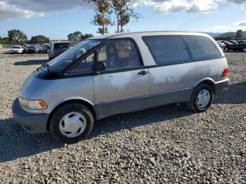  Salvage Toyota Previa