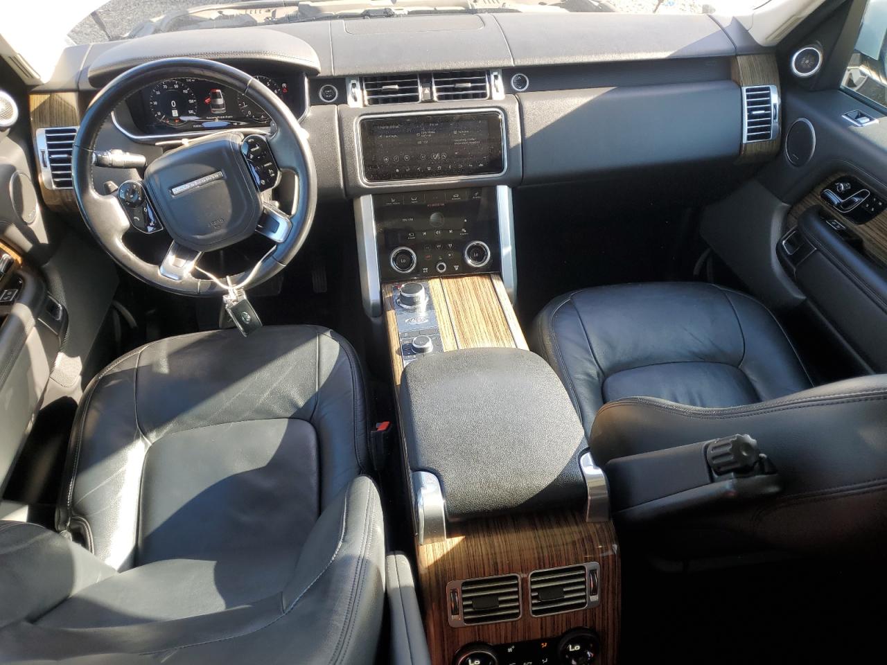 Land Rover Range Rover Image 9