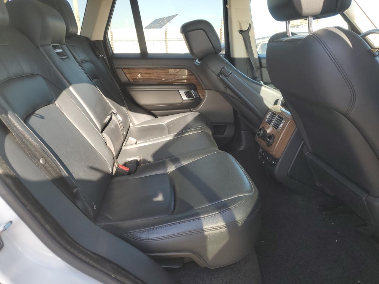 Land Rover Range Rover Image 6