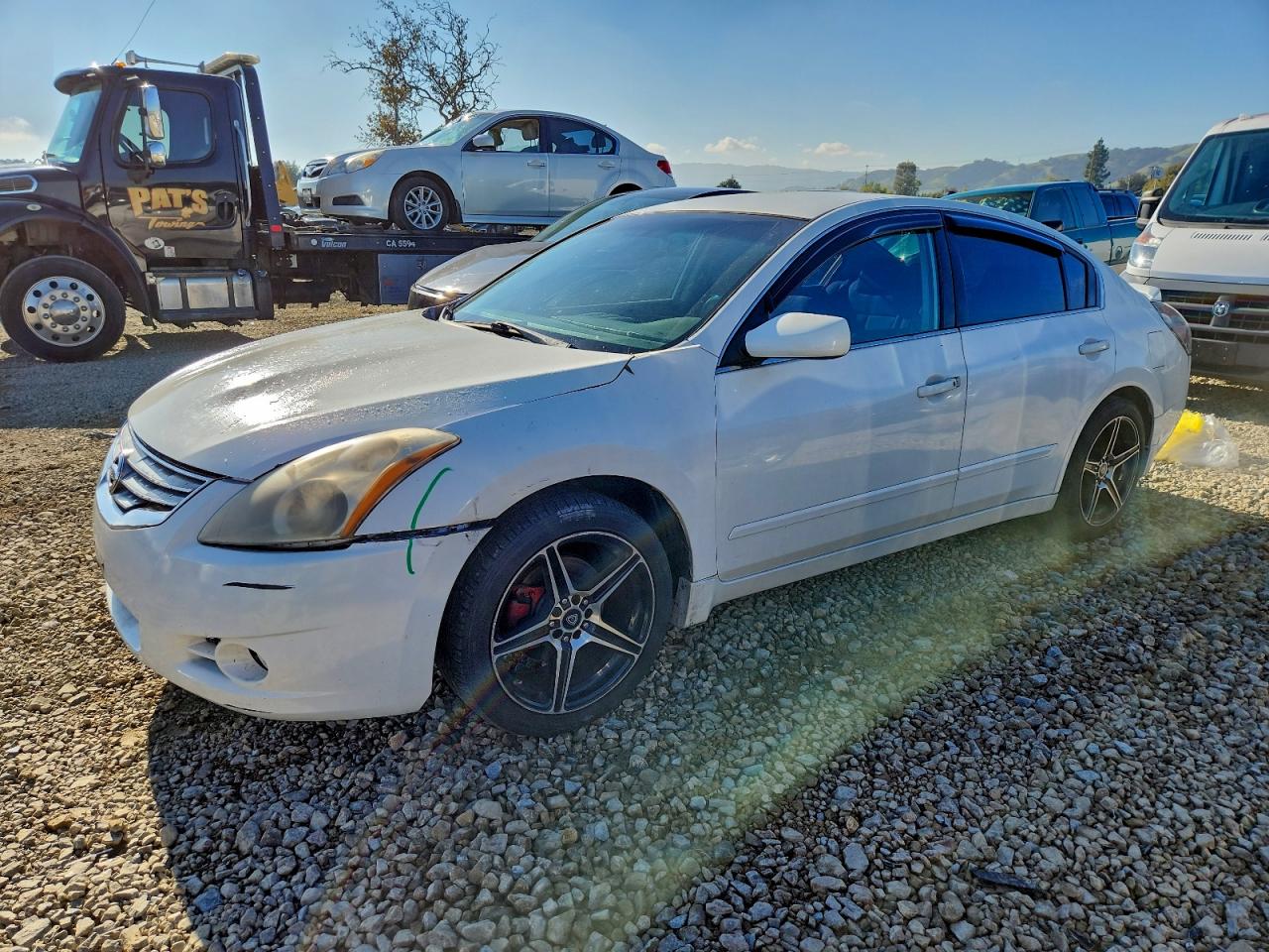 Nissan Altima Base Image 1