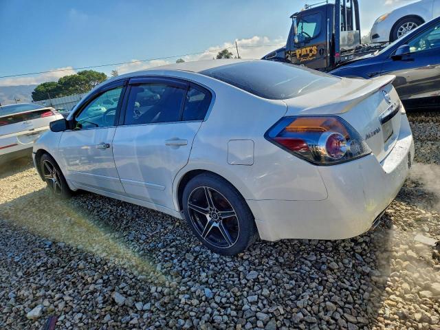 Nissan Altima Base Image 2