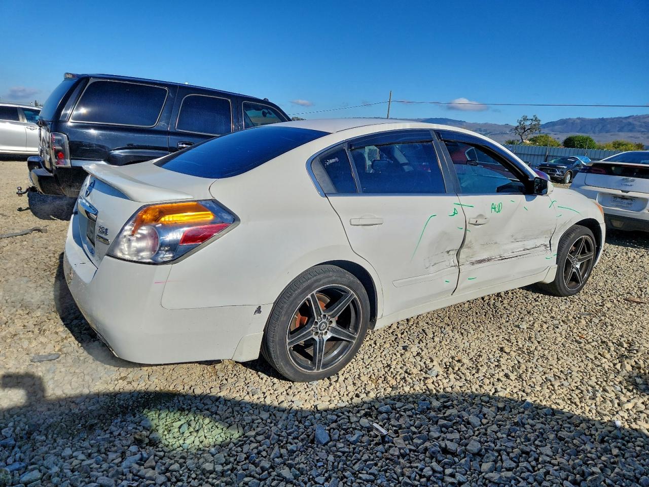 Nissan Altima Base Image 6