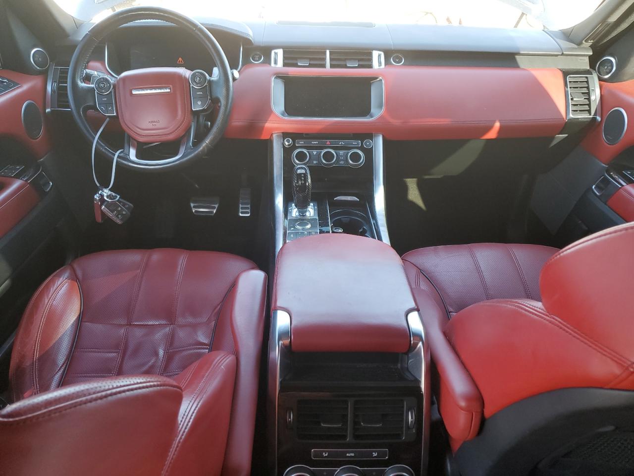 Land Rover Range Rover Hse Dynamic Image 9