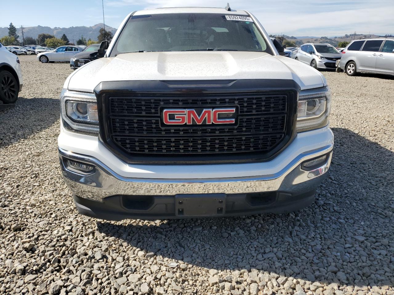 GMC Sierra C1500 Sle Image 3