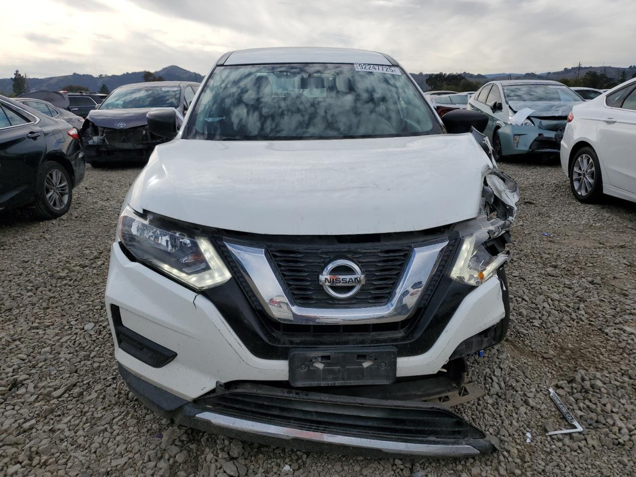 Nissan Rogue S Image 4