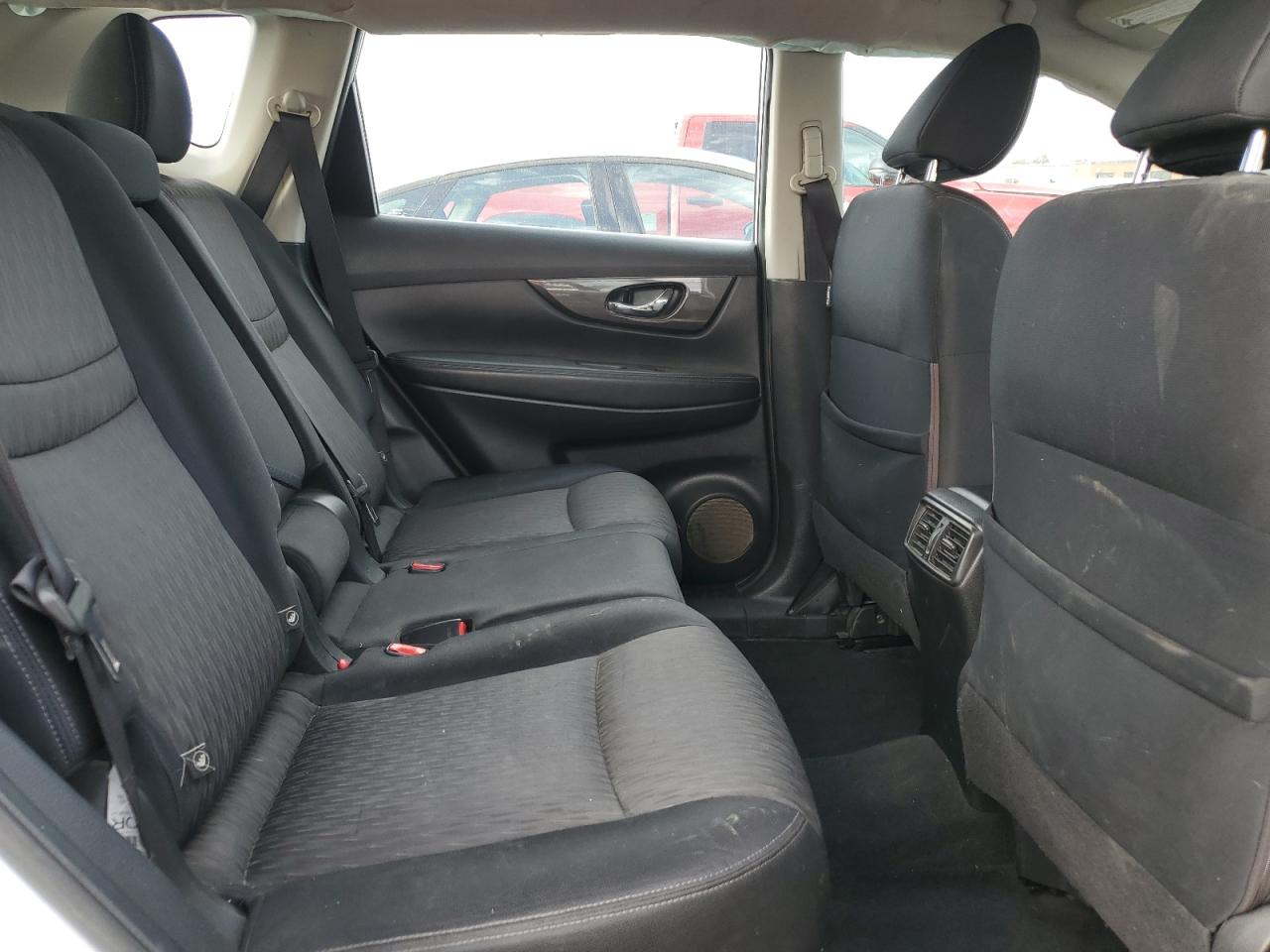 Nissan Rogue S Image 9