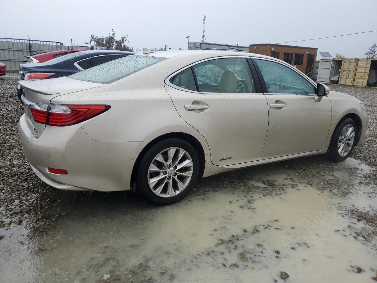 Lexus Es 300h Image 3