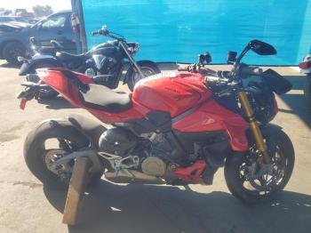  Salvage Ducati Streetfigh