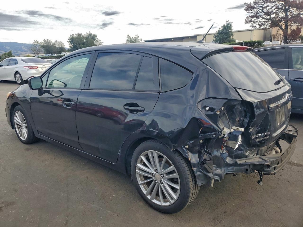 Subaru Impreza Premium Image 2