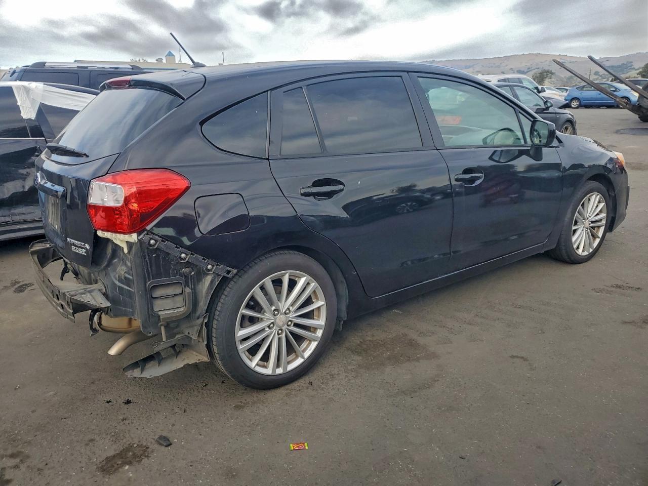 Subaru Impreza Premium Image 8